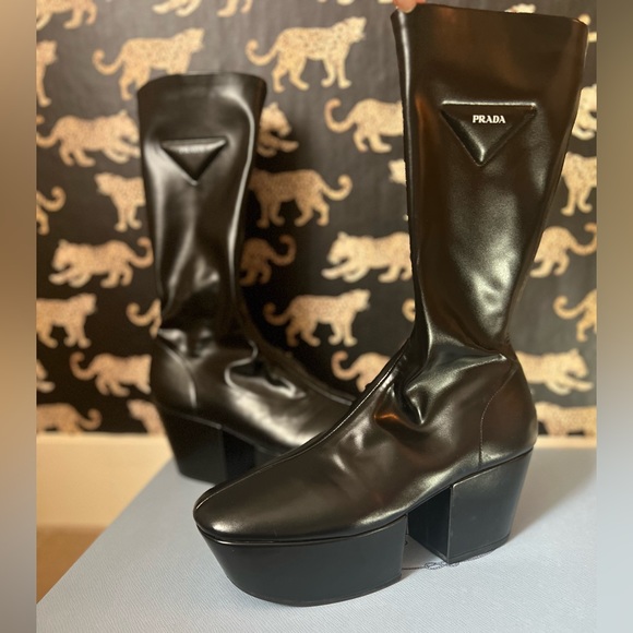 Worn once boots from Prada’s FW collection, includes original box - Picture 6 of 8